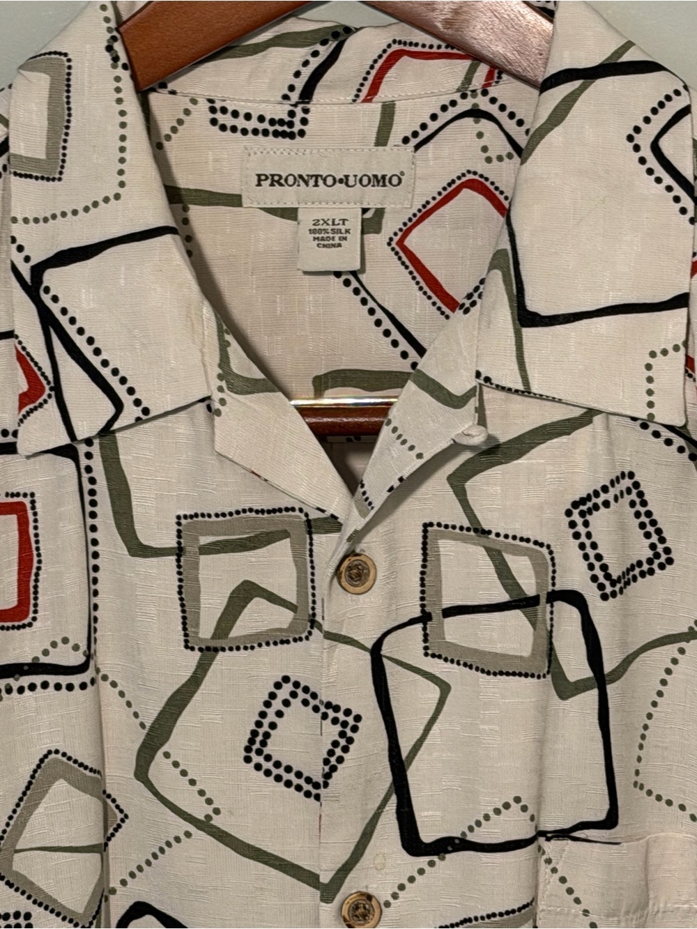 Pronto Uomo Cream Island Style 100% Silk. Geometric Short-Sleeve Button-Up Shirt